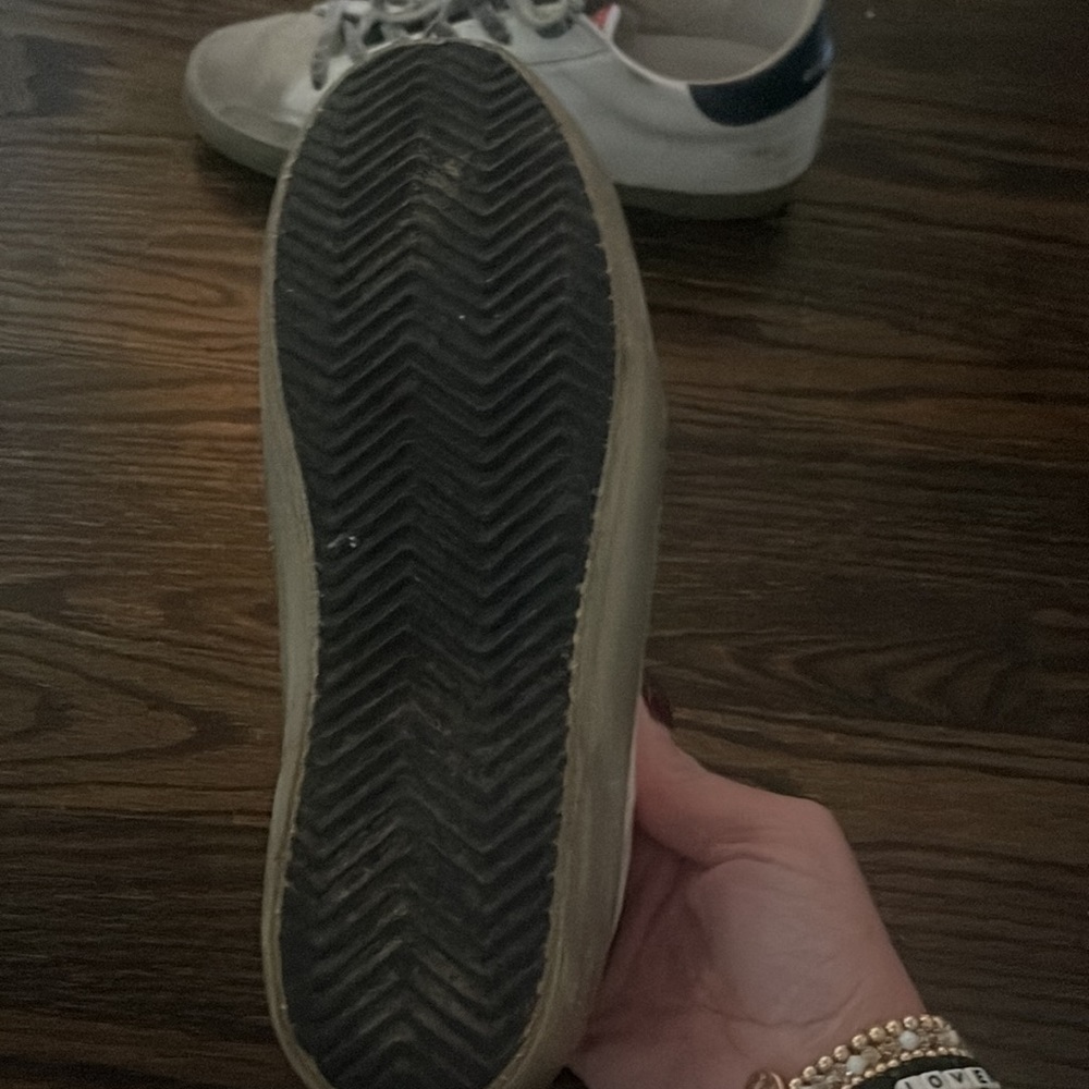 Super Star golden goose kept in great condition! - Picture 2 of 9